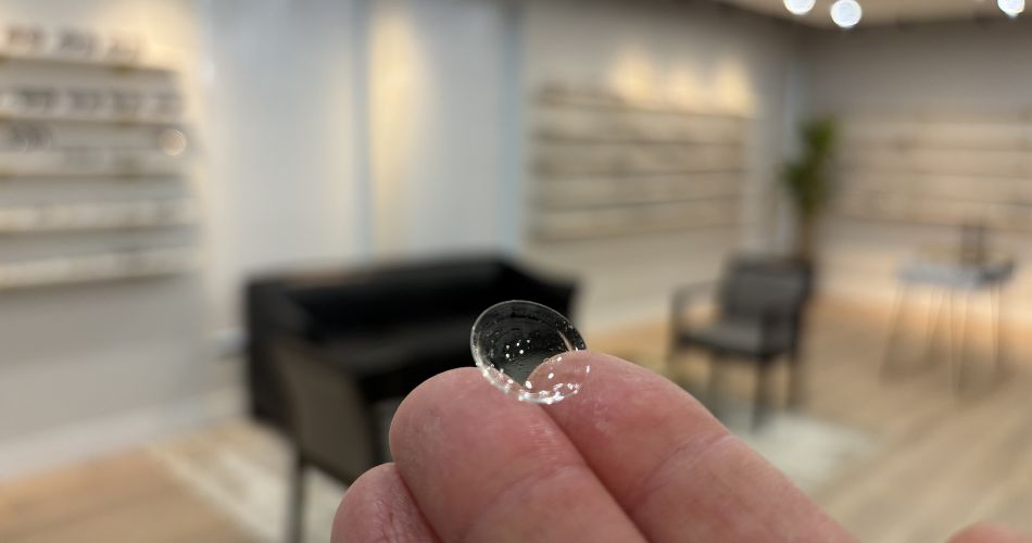 Custom scleral contact lens fitting at 1-800-Dry-Eyes